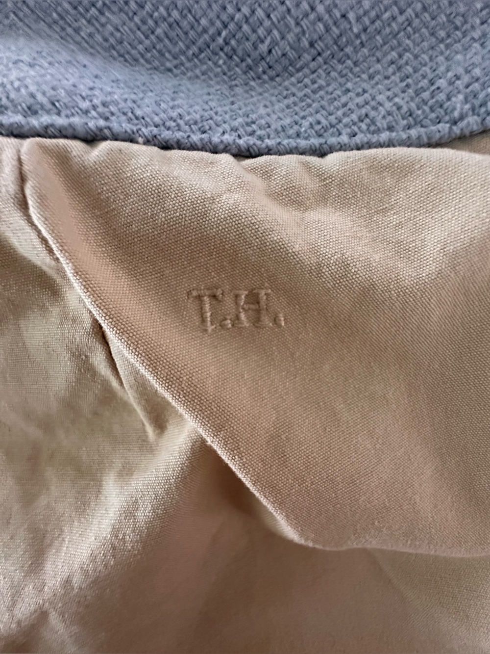 Tommy Hilfiger Wide Leg Pants in Beige with Light Blue Waistband - Picture 6 of 9